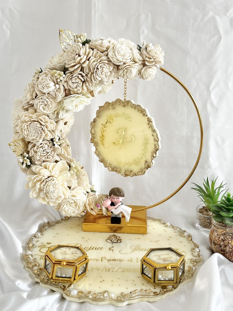 Floral hoop engagement ring platter